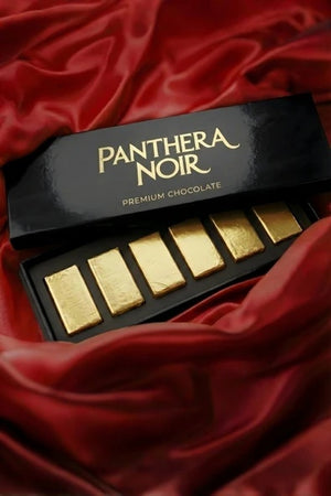 Ciocolata cu efect afrodisiac Panthera Noir Chocolate, poate ajuta la stimularea libidoului in cuplu, 1 cutie x 6 buc